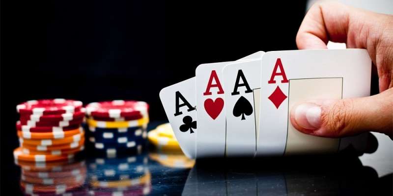 poker khi người chơi muốn mua bài giá rẻ tại cổng game Hitclub